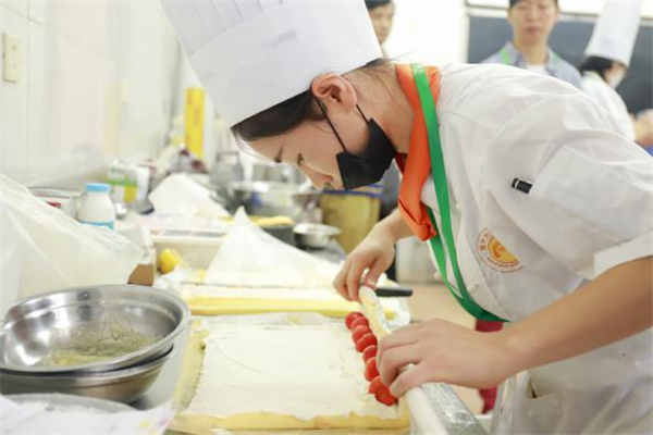 【喜讯】 热烈祝贺厦门新东方师生代表队在“厦门市第二十四届职工技术比赛”中喜获佳绩！