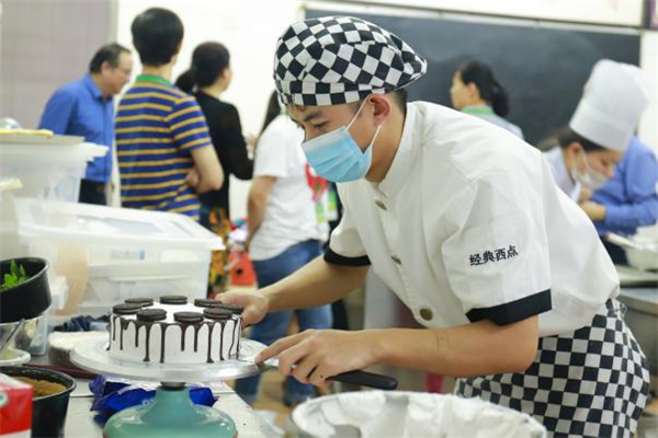 【喜讯】 热烈祝贺厦门新东方师生代表队在“厦门市第二十四届职工技术比赛”中喜获佳绩！