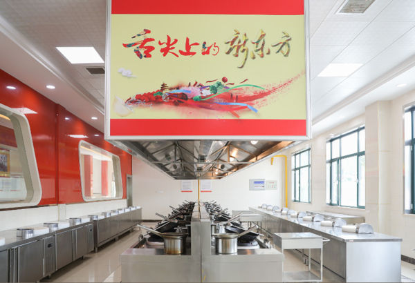 山东新东方宽敞的教室