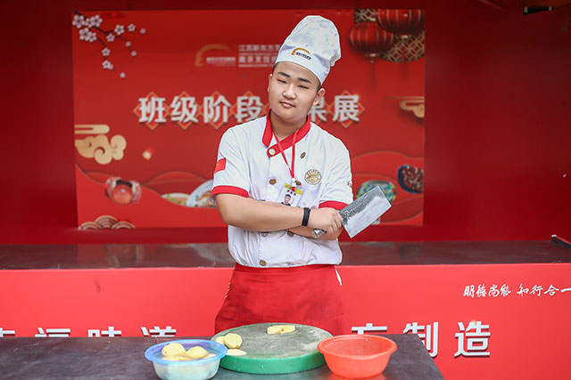 严锡锋：离开酒店，我来江苏新东方学真技术！