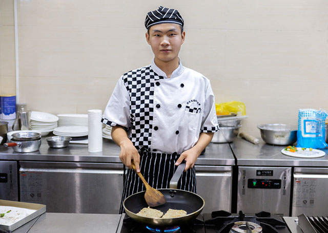 王德祥：从消防员到西餐师，我美好未来从学西餐开始！