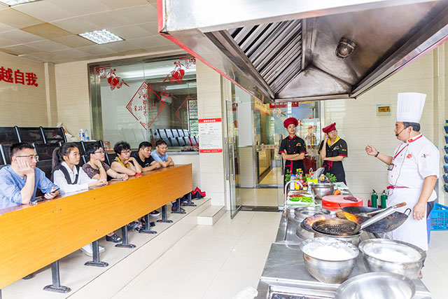 江苏新东方名师公开课，美食热辣、人气爆棚！