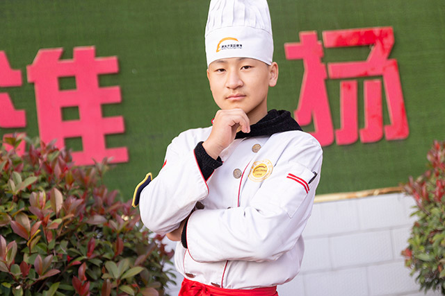 李勇：初中毕业，我来新东方深造厨艺！