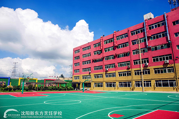 校园四季 | 凝盼春归近，聚回新东方