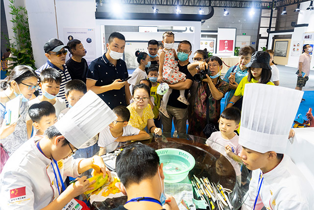江苏新东方亮相第二届大运河文化旅游博览会运河美食文化展，吸睛无数！