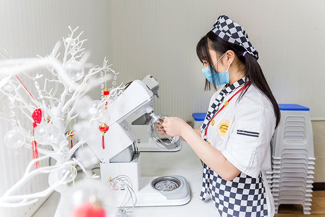 张梓涵：学西点，用韩裱装点我未来的西点创业梦！