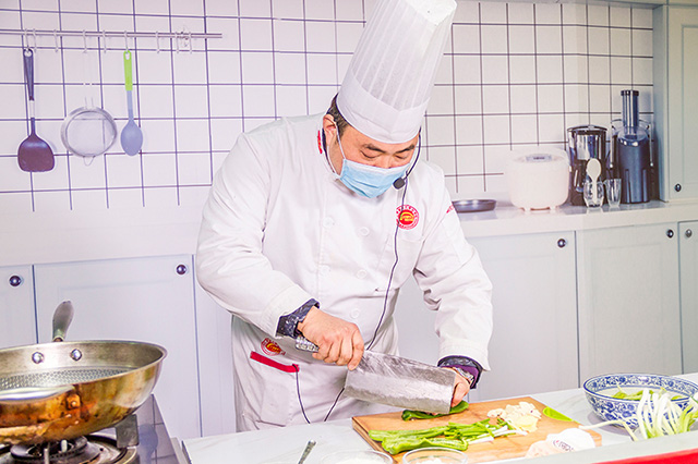 想要在厨师行业一步到位？行政总厨特训班，你不能错过！