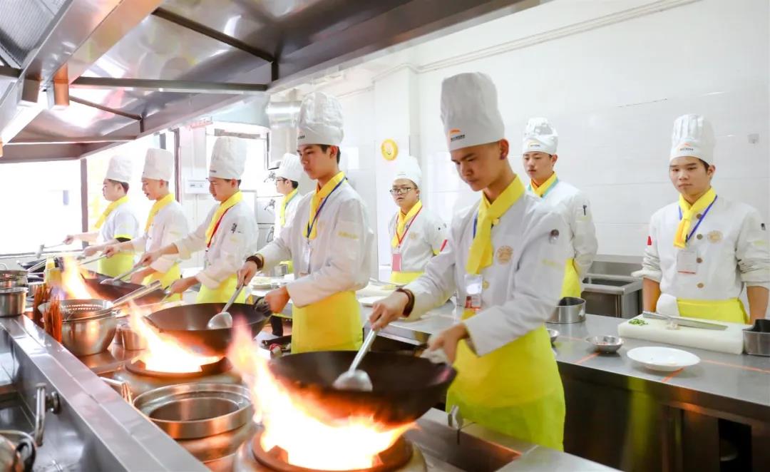 中餐厨师前景究竟如何.jpg